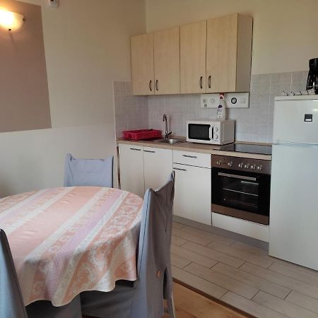 Apartment Arba 1 With Heated Pool Rab Town Esterno foto