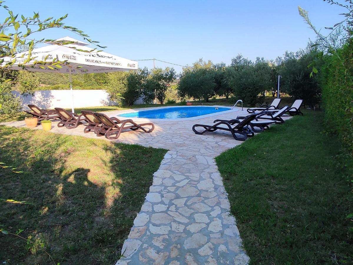 Apartment Arba 1 With Heated Pool Rab Town Esterno foto