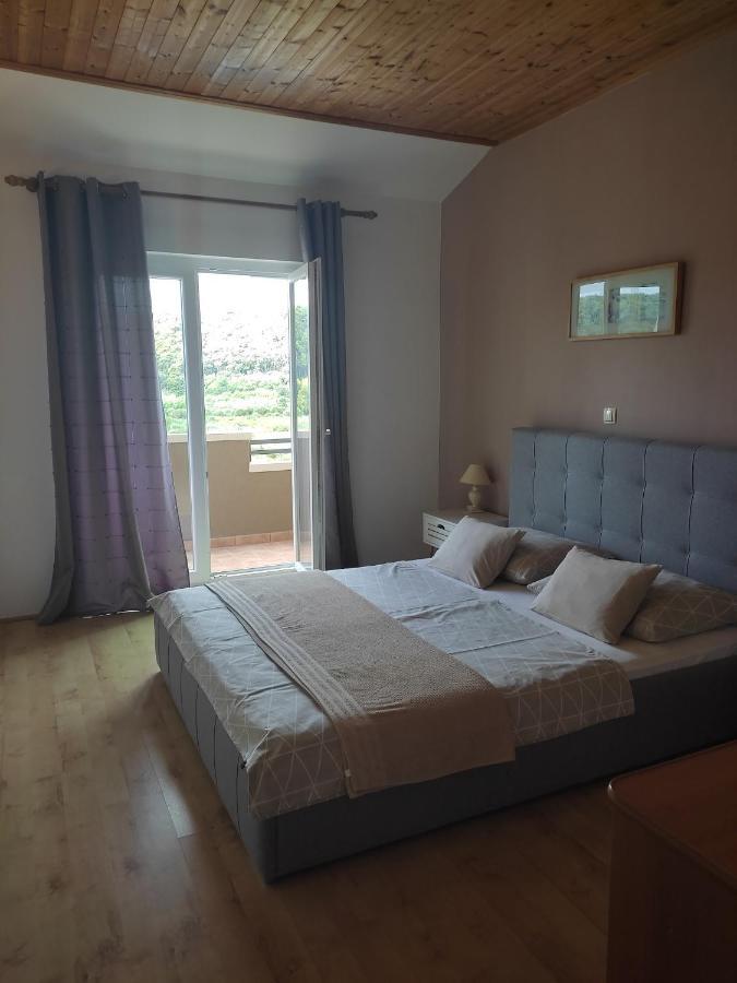 Apartment Arba 1 With Heated Pool Rab Town Esterno foto